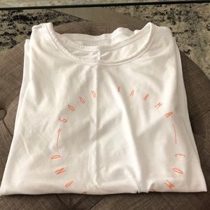 Lululemon white tshirt